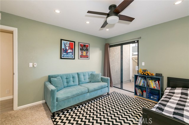 2408 Rockefeller Lane, Redondo Beach, California 90278, 3 Bedrooms Bedrooms, ,2 BathroomsBathrooms,Residential,Sold,Rockefeller,SB19003633