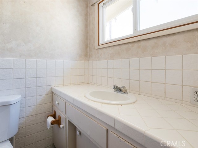 562 31st Street, Manhattan Beach, California 90266, 4 Bedrooms Bedrooms, ,3 BathroomsBathrooms,Residential,Sold,31st,SB21032362