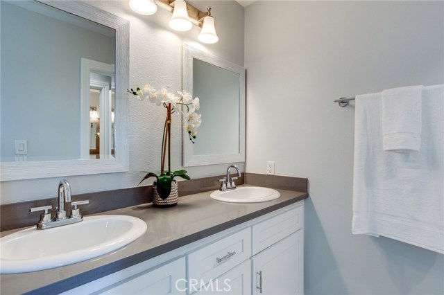 719 Prospect Avenue, Redondo Beach, California 90277, 4 Bedrooms Bedrooms, ,1 BathroomBathrooms,Residential,Sold,Prospect,SB19099865