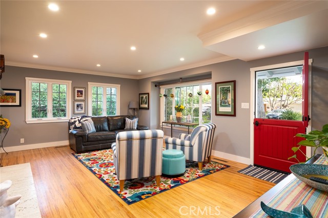 Spacious living room overlooking the garden