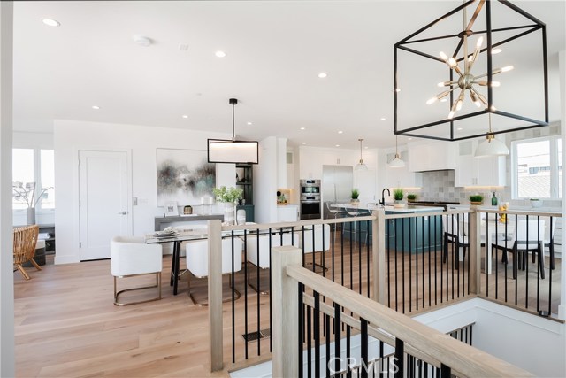 409 30th Street, Manhattan Beach, California 90266, 4 Bedrooms Bedrooms, ,2 BathroomsBathrooms,Residential,Sold,30th,SB20162447
