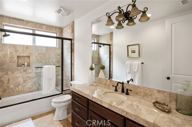 556 Helberta Avenue, Redondo Beach, California 90277, 4 Bedrooms Bedrooms, ,3 BathroomsBathrooms,Residential,Sold,Helberta,SB20115662