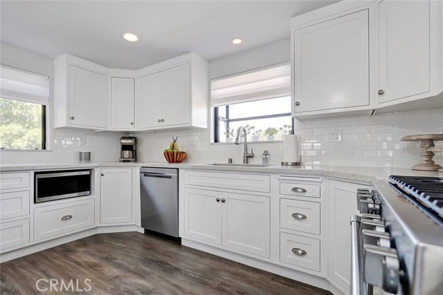1920 Voorhees Avenue, Redondo Beach, California 90278, 3 Bedrooms Bedrooms, ,3 BathroomsBathrooms,Residential,Sold,Voorhees,SB19186018