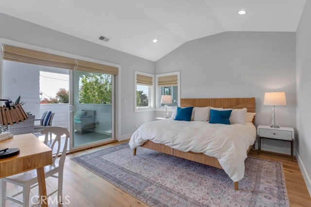 1307 Gertruda Avenue, Redondo Beach, California 90277, 5 Bedrooms Bedrooms, ,1 BathroomBathrooms,Residential,Sold,Gertruda,SB21076858