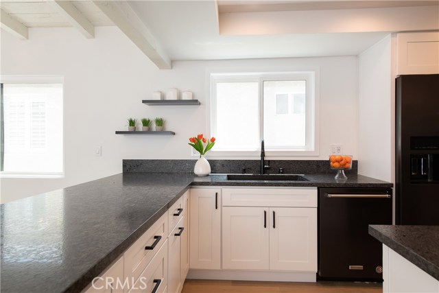 1615 Herrin Street, Redondo Beach, California 90278, 3 Bedrooms Bedrooms, ,2 BathroomsBathrooms,Residential,Sold,Herrin,OC19181379