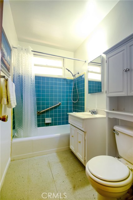 2502 Graham Avenue, Redondo Beach, California 90278, 3 Bedrooms Bedrooms, ,1 BathroomBathrooms,Residential,Sold,Graham,SB19074214
