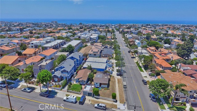 201 Juanita Avenue, Redondo Beach, California 90277, 2 Bedrooms Bedrooms, ,1 BathroomBathrooms,Residential,Sold,Juanita,OC17151838