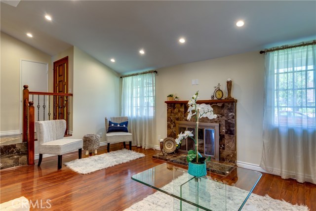 600 Faye Lane, Redondo Beach, California 90277, 5 Bedrooms Bedrooms, ,1 BathroomBathrooms,Residential,Sold,Faye,SB19183101