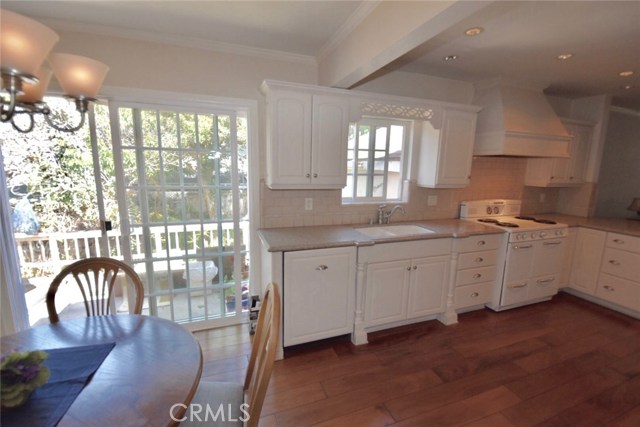 1917 Farrell Ave, Redondo Beach, California 90278, 4 Bedrooms Bedrooms, ,1 BathroomBathrooms,Residential,Sold,Farrell Ave,PV18156960