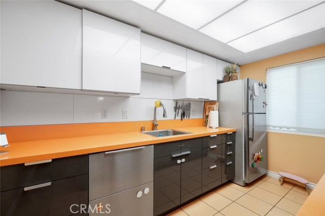 515 Meyer Lane, Redondo Beach, California 90278, 3 Bedrooms Bedrooms, ,3 BathroomsBathrooms,Residential,Sold,Meyer,PW21011132