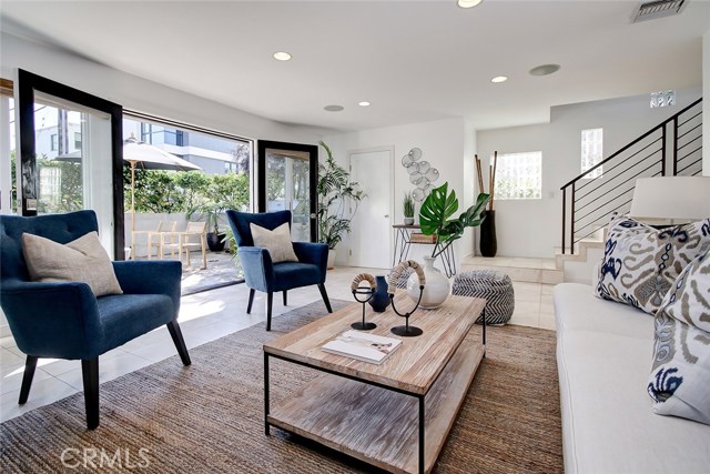 417 27th Street, Manhattan Beach, California 90266, 3 Bedrooms Bedrooms, ,1 BathroomBathrooms,Residential,Sold,27th,SB21023616