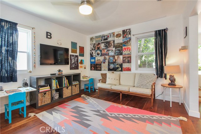 702 Maria Avenue, Redondo Beach, California 90277, 4 Bedrooms Bedrooms, ,2 BathroomsBathrooms,Residential,Sold,Maria,SB19137307