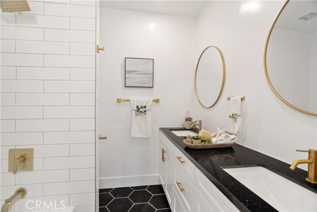 1447 Manhattan Beach Boulevard, Manhattan Beach, California 90266, 3 Bedrooms Bedrooms, ,2 BathroomsBathrooms,Residential,Sold,Manhattan Beach,OC20214796