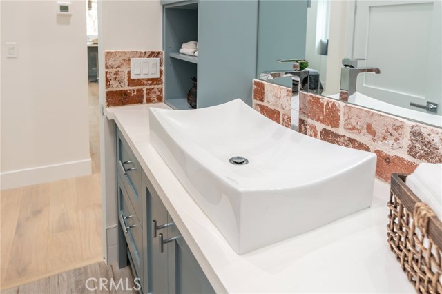 Designer amenities -Fashionable finishes