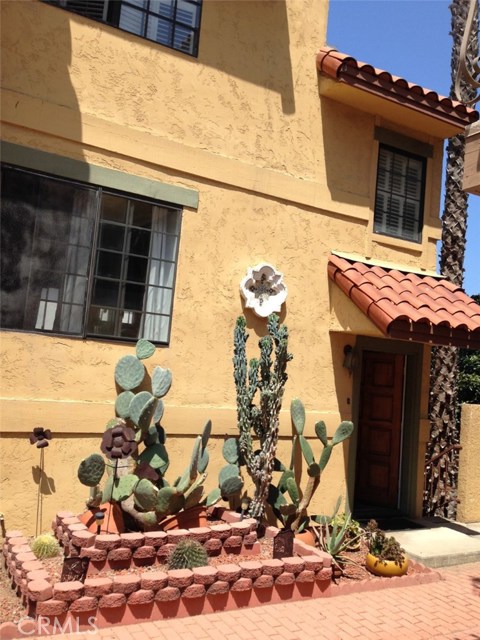831 6th Street, Hermosa Beach, California 90254, 2 Bedrooms Bedrooms, ,1 BathroomBathrooms,Residential,Sold,6th,OC20129630