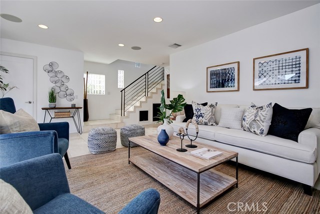 417 27th Street, Manhattan Beach, California 90266, 3 Bedrooms Bedrooms, ,1 BathroomBathrooms,Residential,Sold,27th,SB21023616