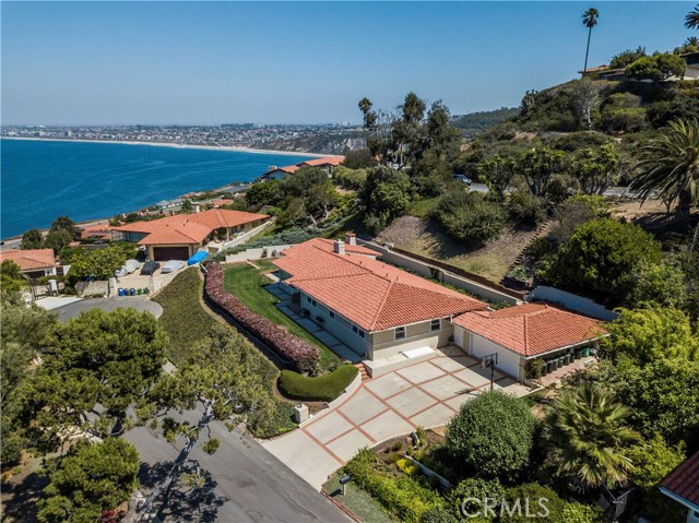 704 Via Horcada, Palos Verdes Estates, California 90274, 3 Bedrooms Bedrooms, ,1 BathroomBathrooms,Residential,Sold,Via Horcada,PV19038129