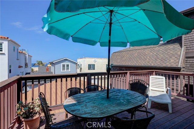 2309 Manhattan Avenue, Hermosa Beach, California 90254, 3 Bedrooms Bedrooms, ,2 BathroomsBathrooms,Residential,Sold,Manhattan,SB20128043