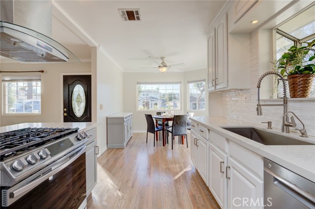 1019 Avenue B, Redondo Beach, California 90277, 4 Bedrooms Bedrooms, ,2 BathroomsBathrooms,Residential,Sold,Avenue B,PV20263391