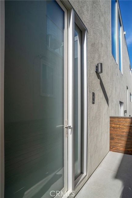 221 1st Street, Manhattan Beach, California 90266, 3 Bedrooms Bedrooms, ,3 BathroomsBathrooms,Residential,Sold,1st,SB19034815