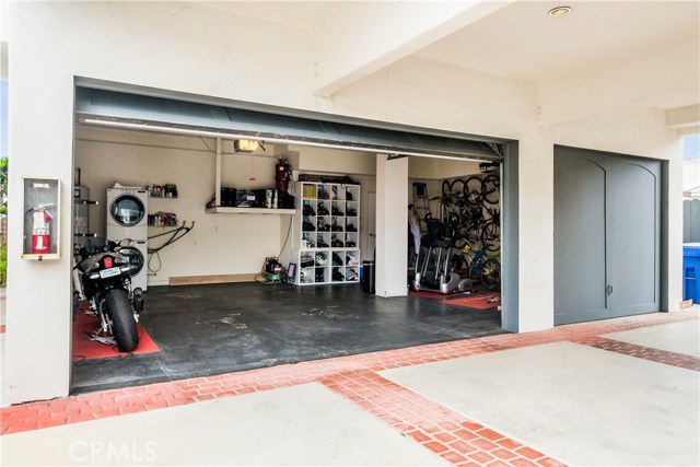 214 Avenue H, Redondo Beach, California 90277, 3 Bedrooms Bedrooms, ,2 BathroomsBathrooms,Residential,Sold,Avenue H,SB17200992