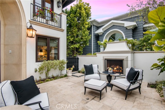 937 8th Street, Manhattan Beach, California 90266, 5 Bedrooms Bedrooms, ,5 BathroomsBathrooms,Residential,Sold,8th,SB21065307