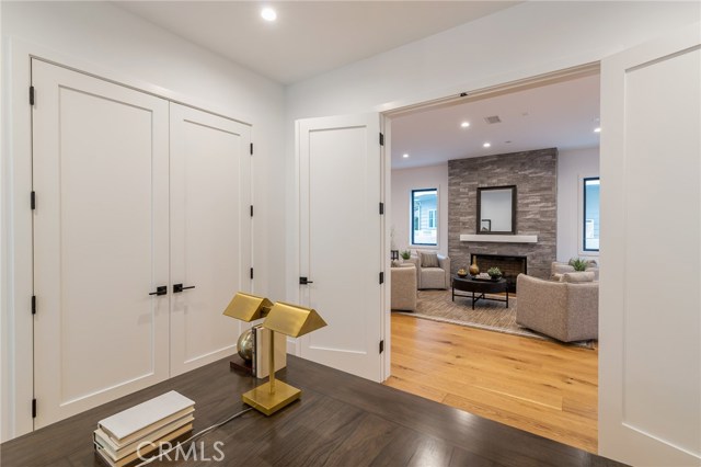 2400 John Street, Manhattan Beach, California 90266, 5 Bedrooms Bedrooms, ,2 BathroomsBathrooms,Residential,Sold,John,SB19208383