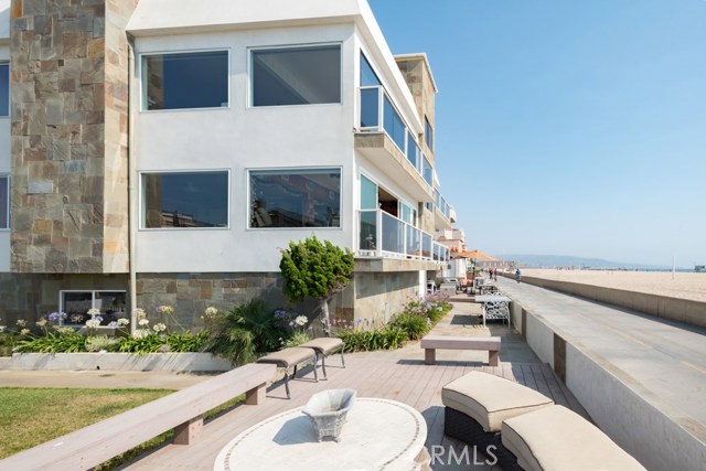 638 The Strand, Hermosa Beach, California 90254, 3 Bedrooms Bedrooms, ,2 BathroomsBathrooms,Residential,Sold,The Strand,SB17162847