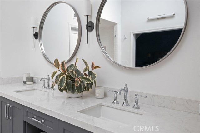 2701 Maple Avenue, Manhattan Beach, California 90266, 4 Bedrooms Bedrooms, ,3 BathroomsBathrooms,Residential,Sold,Maple,SB20115116