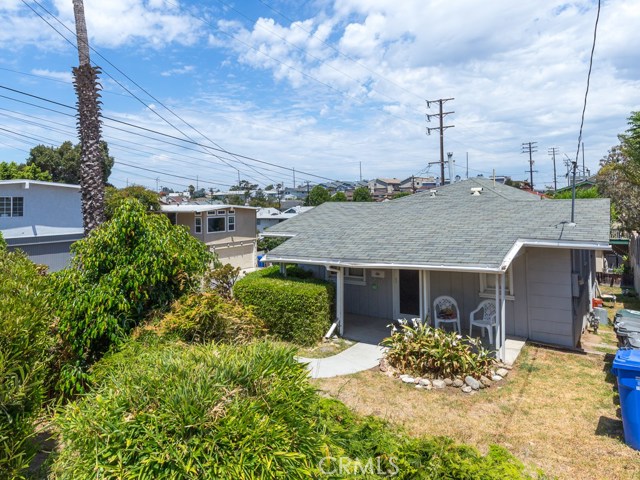 2101 Rockefeller Lane, Redondo Beach, California 90278, 2 Bedrooms Bedrooms, ,1 BathroomBathrooms,Residential,Sold,Rockefeller,SB19174317