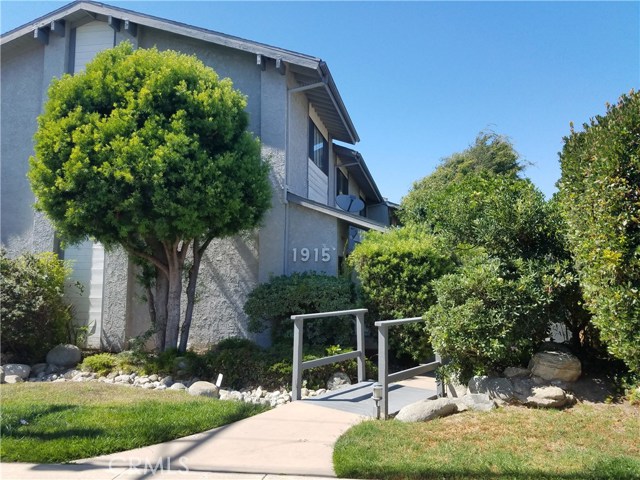 1915 Rockefeller Lane, Redondo Beach, California 90278, 2 Bedrooms Bedrooms, ,1 BathroomBathrooms,Residential,Sold,Rockefeller,SB17168066