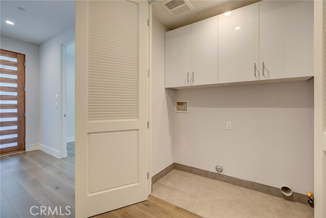 1922 Vanderbilt Lane, Redondo Beach, California 90278, 5 Bedrooms Bedrooms, ,5 BathroomsBathrooms,Residential,Sold,Vanderbilt,PV19214347