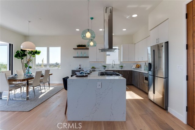 130 Prospect Avenue, Redondo Beach, California 90277, 4 Bedrooms Bedrooms, ,2 BathroomsBathrooms,Residential,Sold,Prospect,SB20026517