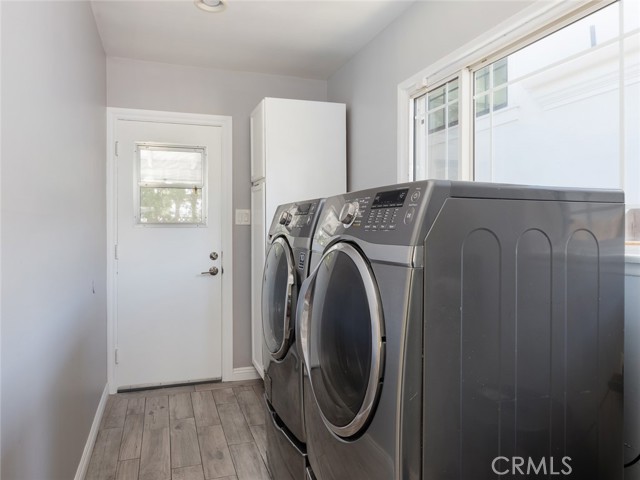 3212 Oak Avenue, Manhattan Beach, California 90266, 3 Bedrooms Bedrooms, ,2 BathroomsBathrooms,Residential,Sold,Oak,SB21120896