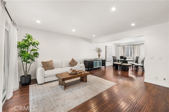feature listing property photo