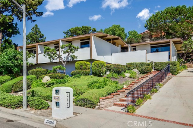 30026 Avenida Classica, Rancho Palos Verdes, California 90275, 4 Bedrooms Bedrooms, ,3 BathroomsBathrooms,Residential,Sold,Avenida Classica,PV18221072