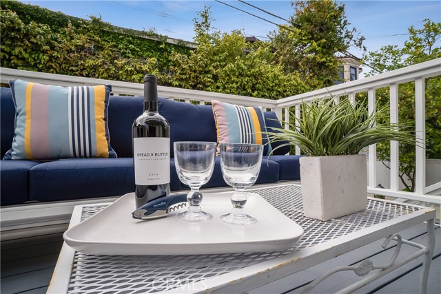 2301 Walnut Avenue, Manhattan Beach, California 90266, 4 Bedrooms Bedrooms, ,3 BathroomsBathrooms,Residential,Sold,Walnut,SB19070535