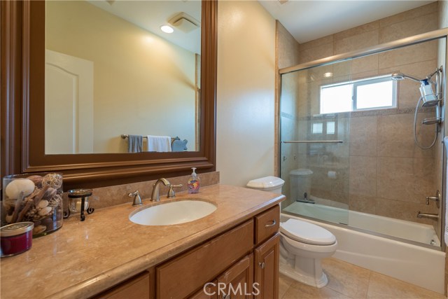 2208 Voorhees Avenue, Redondo Beach, California 90278, 4 Bedrooms Bedrooms, ,2 BathroomsBathrooms,Residential,Sold,Voorhees,SB20201467