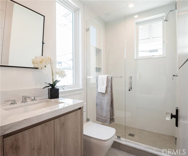 705 Crest Drive, Manhattan Beach, California 90266, 5 Bedrooms Bedrooms, ,2 BathroomsBathrooms,Residential,Sold,Crest,SB20098855