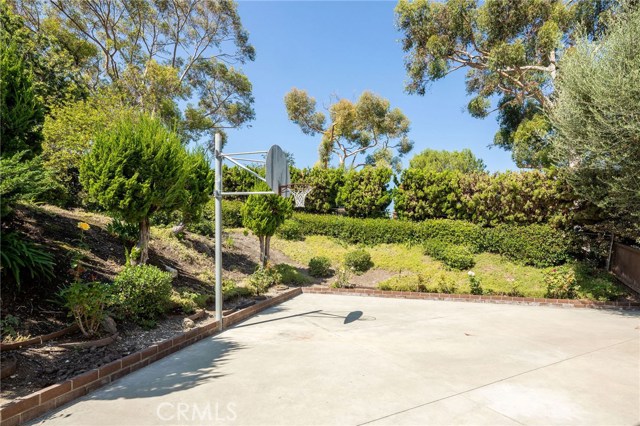 12 Latigo Lane, Rolling Hills Estates, California 90274, 4 Bedrooms Bedrooms, ,3 BathroomsBathrooms,Residential,Sold,Latigo,SB20204077