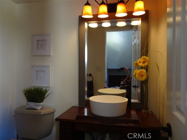 831 6th Street, Hermosa Beach, California 90254, 2 Bedrooms Bedrooms, ,1 BathroomBathrooms,Residential,Sold,6th,OC20129630