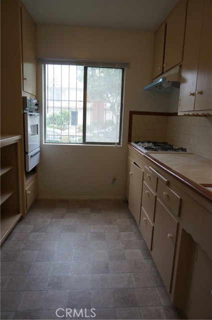  Income Home for Sale in Hawthorne, California