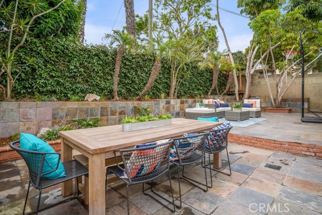 1902 Spreckels Lane, Redondo Beach, California 90278, 3 Bedrooms Bedrooms, ,2 BathroomsBathrooms,Residential,Sold,Spreckels,SB19180441