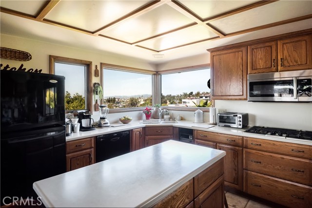 815 1st Street, Manhattan Beach, California 90266, 4 Bedrooms Bedrooms, ,3 BathroomsBathrooms,Residential,Sold,1st,SB20096904