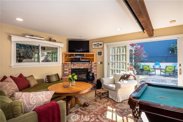 628 35th Street, Manhattan Beach, California 90266, 4 Bedrooms Bedrooms, ,2 BathroomsBathrooms,Residential,Sold,35th,SB19257457