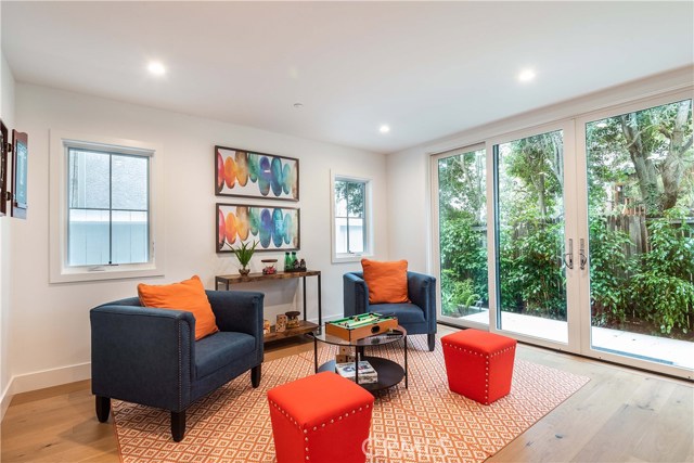 653 13th Street, Manhattan Beach, California 90266, 4 Bedrooms Bedrooms, ,2 BathroomsBathrooms,Residential,Sold,13th,SB19011414