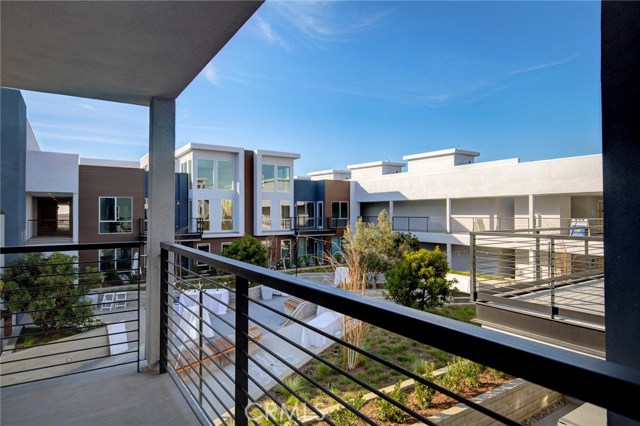 1920 Pacific Coast Highway, Redondo Beach, California 90277, 2 Bedrooms Bedrooms, ,2 BathroomsBathrooms,Residential,Sold,Pacific Coast Highway,OC20078485