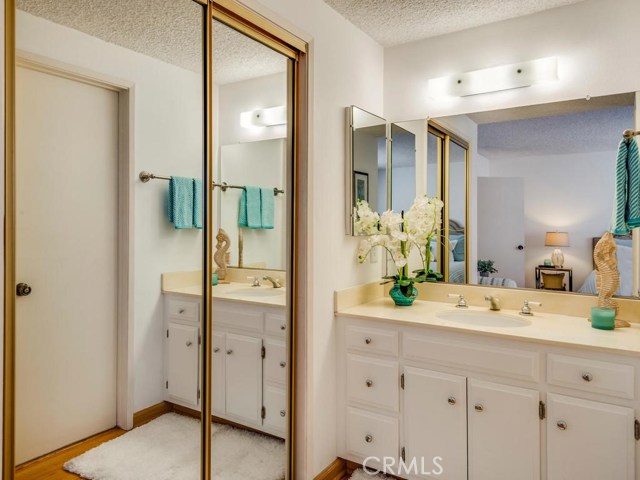 209 Valley Drive, Hermosa Beach, California 90254, 2 Bedrooms Bedrooms, ,2 BathroomsBathrooms,Residential,Sold,Valley,SB19112265