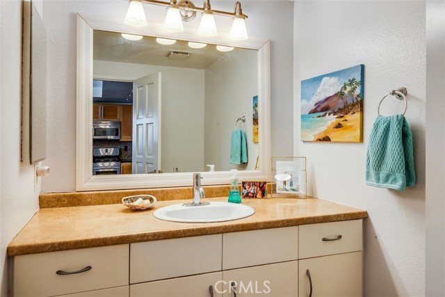 710 Guadalupe Avenue, Redondo Beach, California 90277, 2 Bedrooms Bedrooms, ,1 BathroomBathrooms,Residential,Sold,Guadalupe,SB19016726