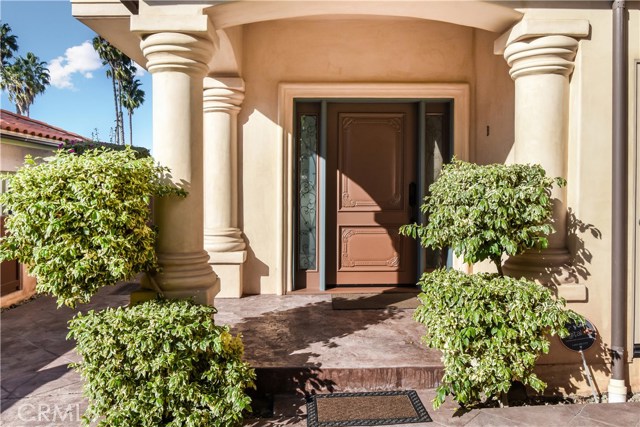 Come on in and stay awhile!